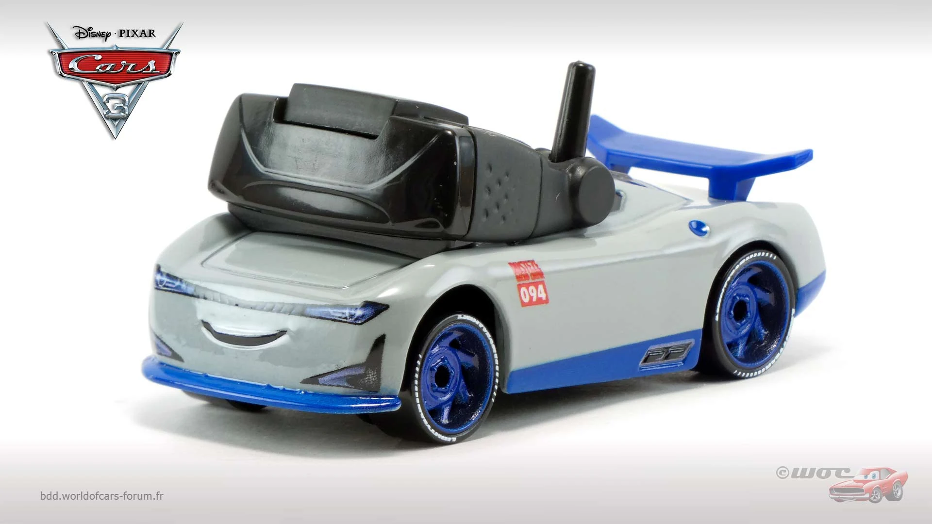 Jae with VR headset die-cast